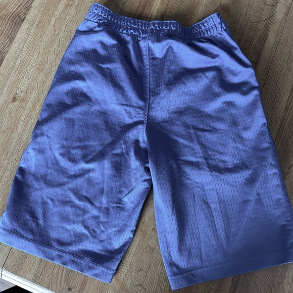 Jordan royal blue shorts youth - Picture 3 of 3